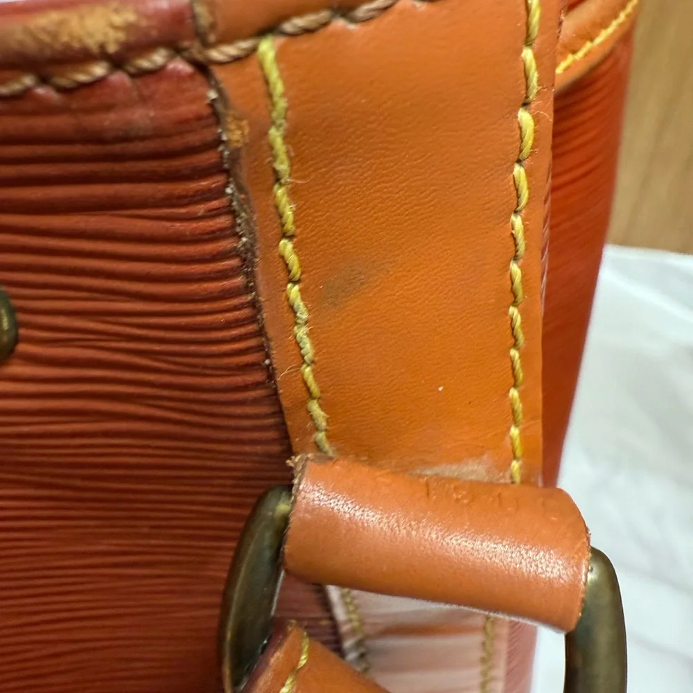 Louis Vuitton Noé – Vintage Epi Leather in Cognac & Light Brown